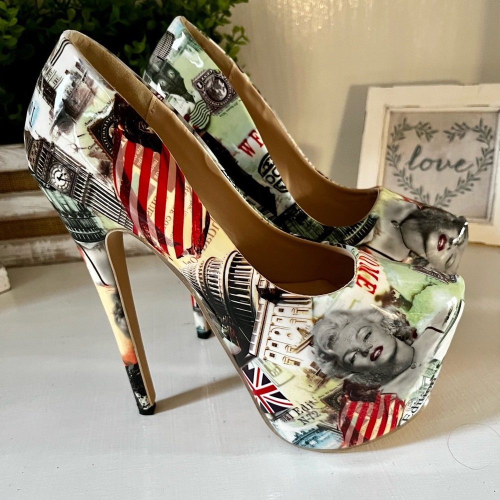 New in box Diji Girls size 38 super stacks stilettos.